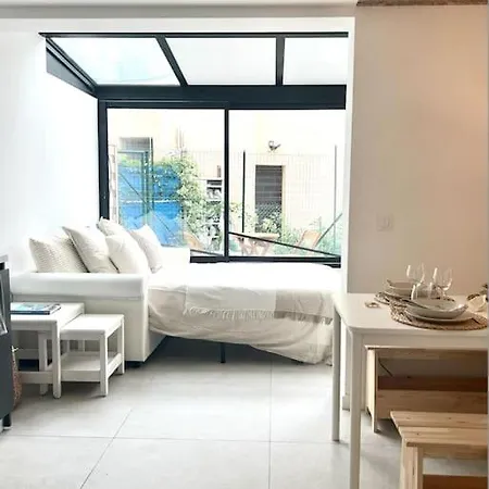 Apartment Appartement, Atypique, Proche Du Centre Antibes
